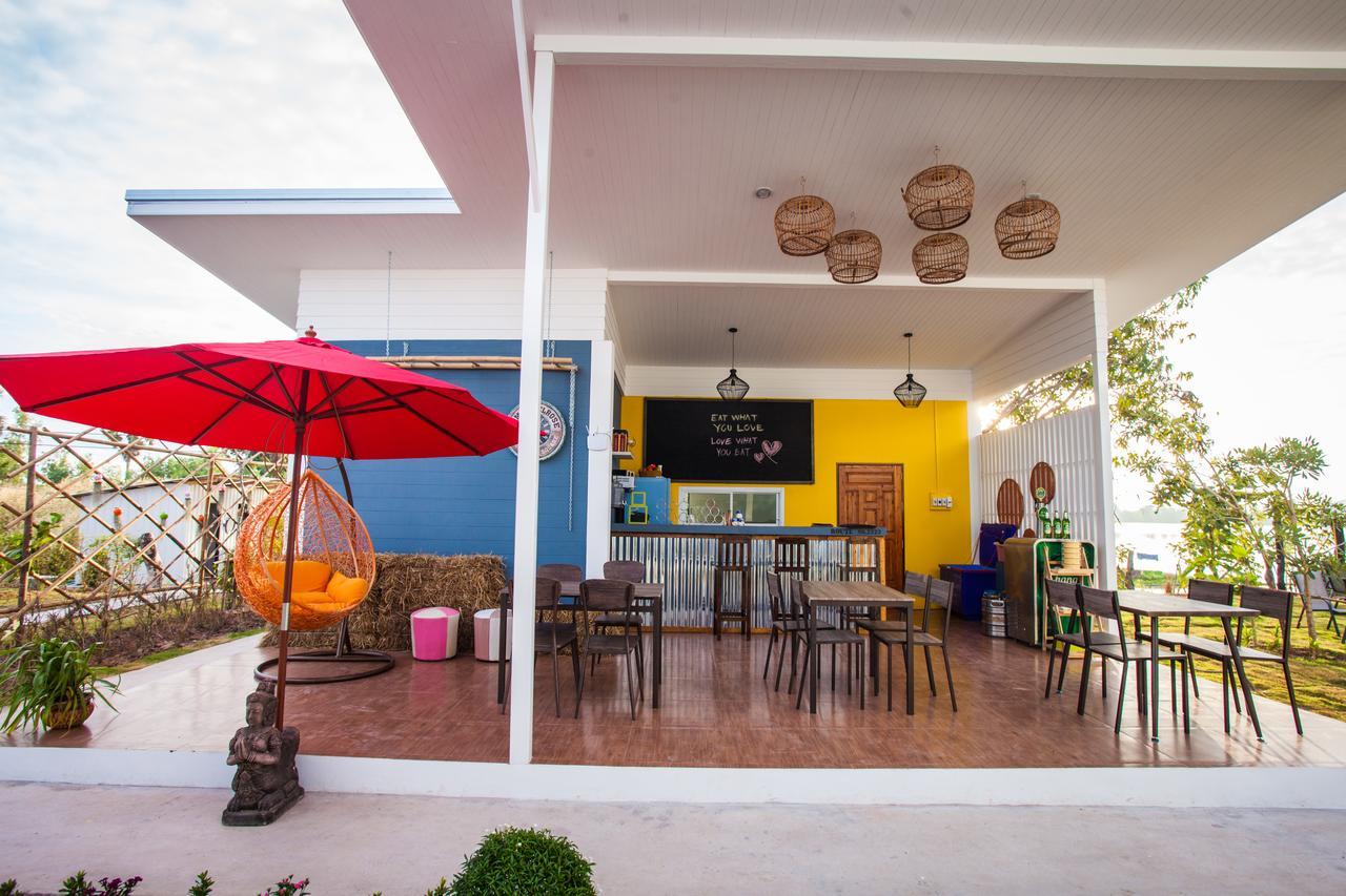 Bluemoon Riverside Phibun Mangsahan Exterior photo